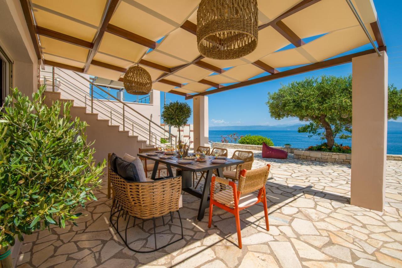 Villa Terra Del Nonno With Sea Views & Pool Gaios Exterior photo