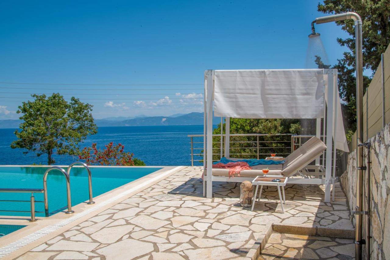 Villa Terra Del Nonno With Sea Views & Pool Gaios Exterior photo