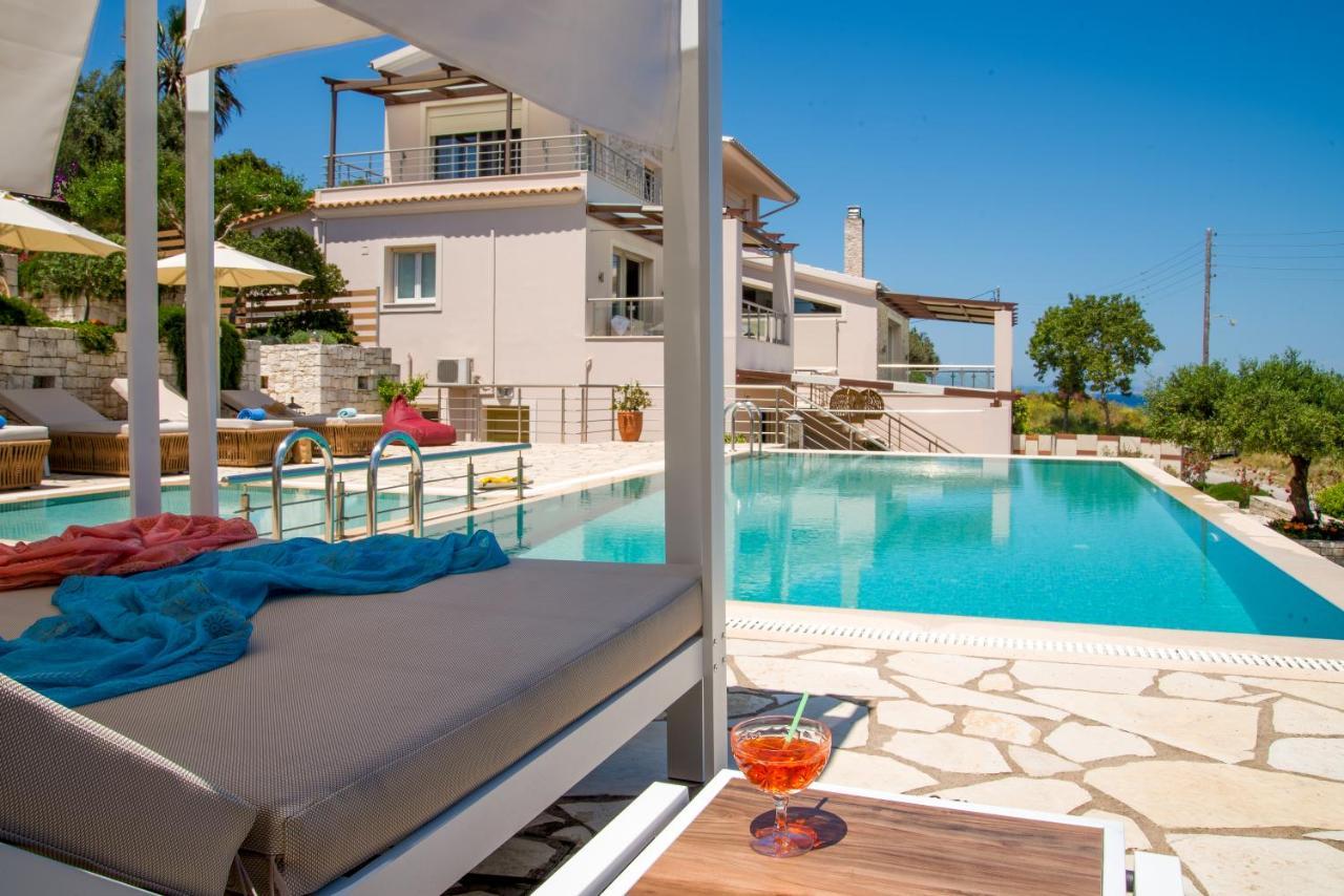 Villa Terra Del Nonno With Sea Views & Pool Gaios Exterior photo